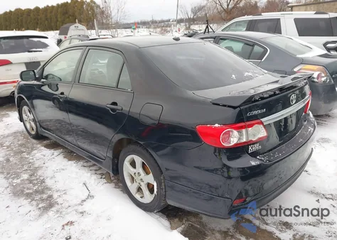 2012 Toyota Corolla S z USA, uszkodzony, nr VIN 2T1BU4EE8CC850963